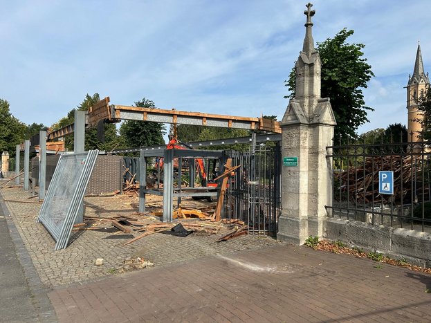 25-08-11_Friedhof_Umbau_6.jpg